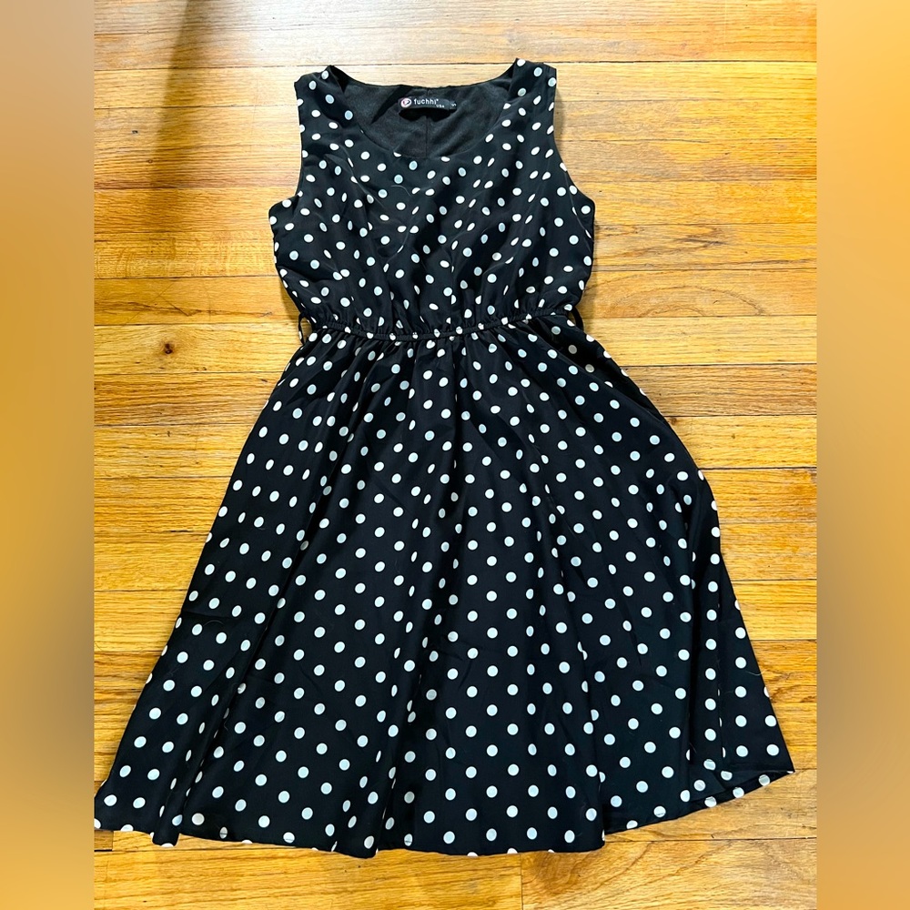 Polka dot dress, in great condition